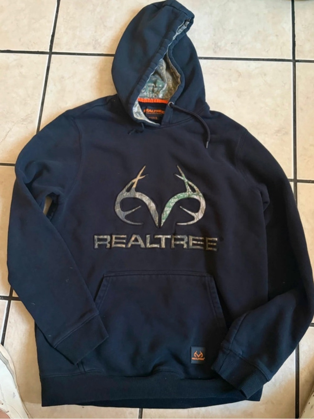 Realtree Men's Black Hooded Sweatshirt with Camouflage Logo